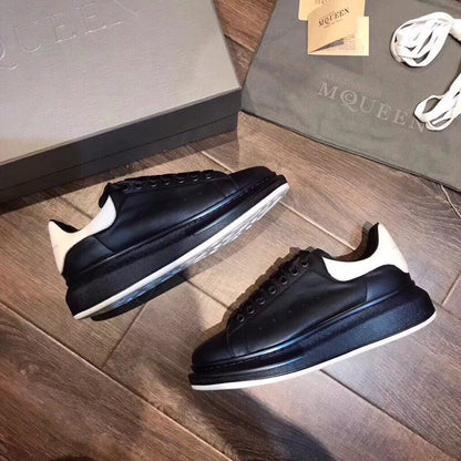 ALEXANDER MCQUEEN NERE CON RETRO BIANCO