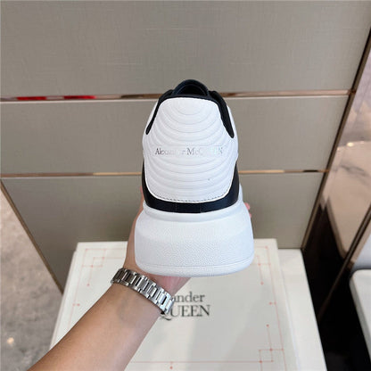 ALEXANDER MCQUEEN NERE CON SUOLA E RETRO BIANCO